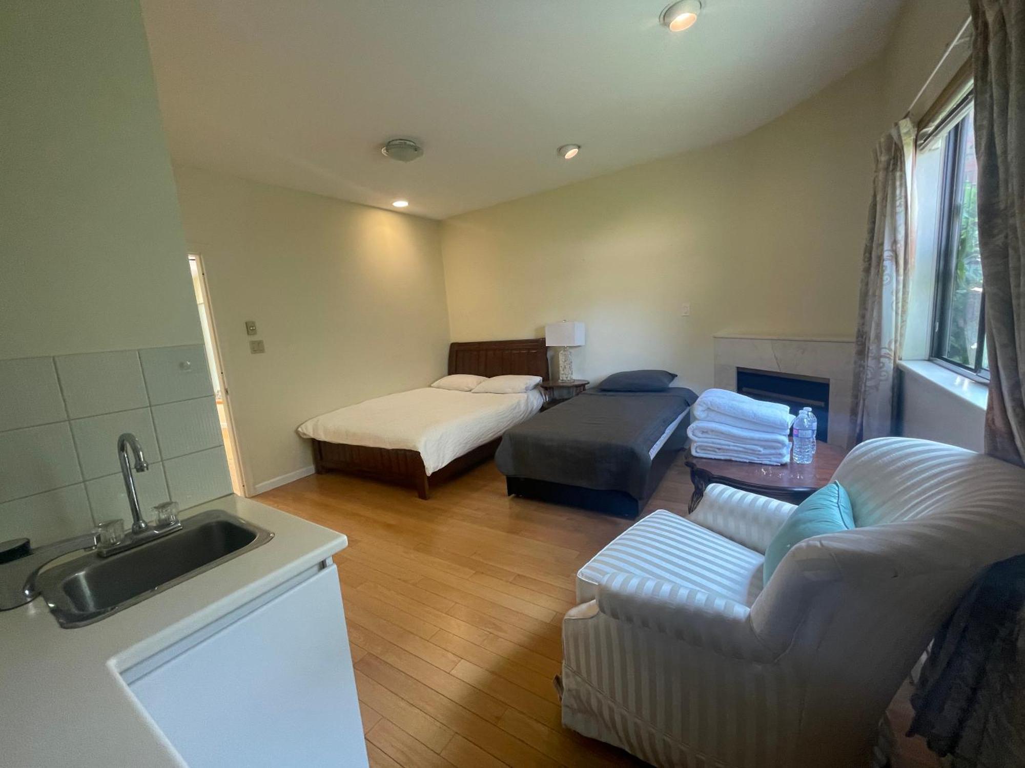 Stylish & Central Vancouver Retreat - Steps From Local Attractions! Apartment Екстериор снимка